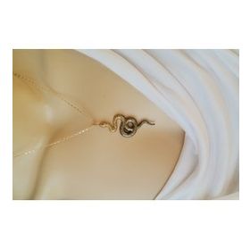 Maycollection Gold Siyah Epoksi Yılan Gold Zincir Kolye