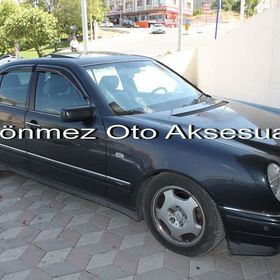 Mercedes E 200 1996-2002 Arası 4 Mügen Cam Rüzgarlığı