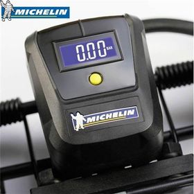 Michelin MC12208 Siyah Dijital Basınç Göstergeli Manuel Ayak Pompası