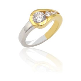 Midyat Nurtaş 201022858 Kristal Kesim Gold Kaplama 925 Ayar Zirkon Gümüş Yüzük