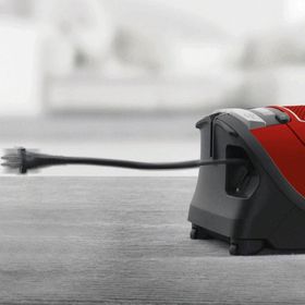 Miele SGEF5 Kırmızı Complete C3 Cat Dog Flex Elektrikli Süpürge
