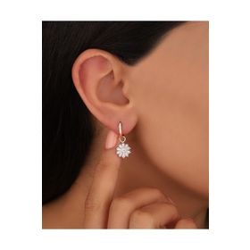 Mistik Silver Sallantılı Baget Taşlı Papatya Gümüş Küpe