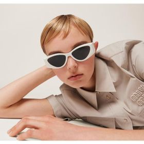 Miu Miu SMU06Y 142-5S0 Kadın Güneş Gözlüğü