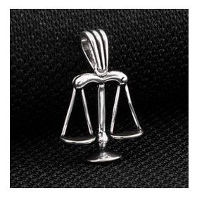 Mona Roza Adalet Terazisi 925 Ayar Gümüş Kolye Ucu