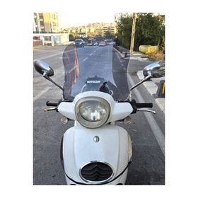 Motocam Aprilia Scarabeo 200 İe Siperlik 2008-2015 Model 35 cm Füme Renkli 4 mm Ön Cam