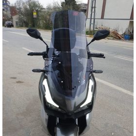 Motocam Kral Arneb 150 Ön Cam 2023-2026 Model 65 cm Füme Renkli 4 mm Orta Boylu Motosiklet Rüzgarlık