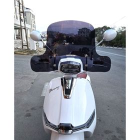 Motocam Küba Bannry Ön Cam 2024-2026 Model 39 cm Siyah Renkli 4 mm Elcikli Aparatsız Motosiklet Rüzgarlık