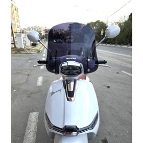 Motocam Küba Bannry Ön Cam 2024-2026 Model 43 cm Siyah Renkli 4 mm Aparatsız Motosiklet Rüzgarlık