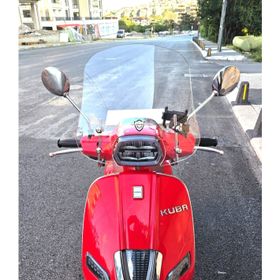 Motocam Kuba Bevely Ön Cam 2022-2026 Model 42 cm Şeffaf Renkli 4 mm Aparatsız Motosiklet Rüzgarlık