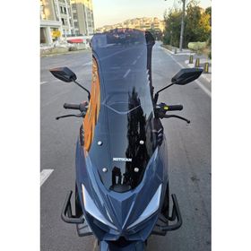 Motocam Küba Newcity 125 Ön Cam 2023-2026 Model 75 cm Siyah Renkli 4 mm Uzun Motosiklet Rüzgarlık