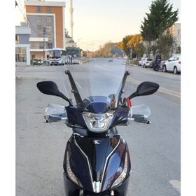 Motocam Kymco People S 200 Ön Cam 2020-2026 Model 38 cm Şeffaf Renkli 4 mm Sportif Motosiklet Rüzgarlık