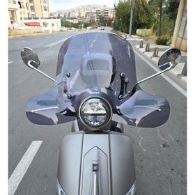 Motocam Mondial Exon 125 Ön Cam 2023-2026 Model 39 cm Füme Renkli 4 mm Elcikli Aparatsız Motosiklet Rüzgarlık