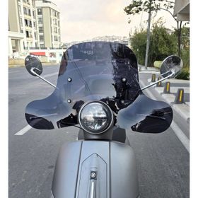 Motocam Mondial Exon 125 Ön Cam 2023-2026 Model 39 cm Siyah Renkli 4 mm Elcikli Aparatsız Motosiklet Rüzgarlık