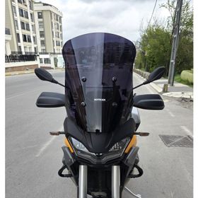 Motocam Moto Guzzi V100 Mandello Ön Cam 2022-2026 Model 57 cm Siyah Renkli 4 mm Motosiklet Rüzgarlık