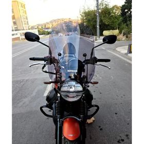 Motocam Moto Guzzi V7 Stone 2021-2023 Model 53 cm Füme Renkli 4 mm Aparatsız Ön Cam Siperlik