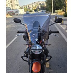Motocam Moto Guzzi V7 Stone Ön Cam 2021-2023 Model 52 cm Füme Renkli 4 mm Aparatsız Motosiklet Rüzgarlık
