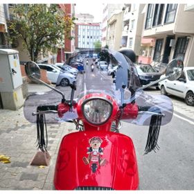 Motocam Peugeot Django Ön Cam 2017-2026 Model 39 cm Füme Renkli 4 mm Elcikli Aparatsız Motosiklet Rüzgarlık