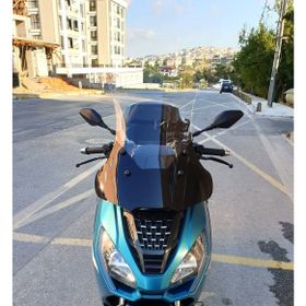 Motocam Peugeot Pulsion 125 Ön Cam 2022-2026 Model 68 cm Şeffaf Renkli 4 mm Uzun Motosiklet Rüzgarlık