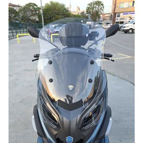 Motocam Piaggio MP3 530 Ön Cam 2023-2026 Model 60 cm Şeffaf Renkli 4 mm Orta Boylu Motosiklet Rüzgarlık