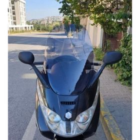 Motocam Piaggio X8 200 Ön Cam 2004-2006 Model 70 cm Füme Renkli 4 mm Motosiklet Rüzgarlık