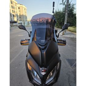 Motocam QJ Fort 350 EVO Ön Cam 2025-2026 Model 67 cm Siyah Renkli 4 mm Motosiklet Rüzgarlık