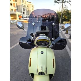 Motocam RKS LT 50 Pro Ön Cam 2023-2026 Model 51 cm Siyah Renkli 4 mm Elcikli Aparatsız Motosiklet Rüzgarlık