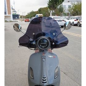 Motocam RKS Pride 125 Ön Cam 2023-2026 Model 39 cm Siyah Renkli 4 mm Elcikli Aparatsız Motosiklet Rüzgarlık