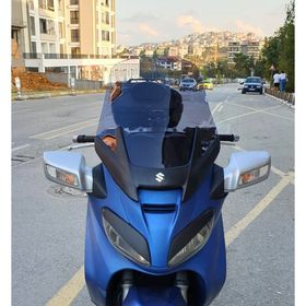 Motocam Suzuki Burgman 650 Ön Cam 2005-2008 Model 65 cm Füme Renkli 4 mm Motosiklet Rüzgarlık