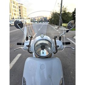 Motocam SYM Fiddle III 125 Ön Cam 2016-2022 Model 44 cm Şeffaf Renkli Aparatsız Motosiklet Rüzgarlık