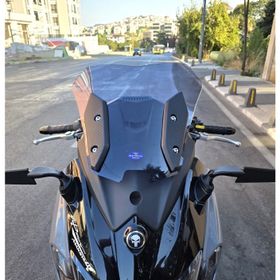Motocam Sym Maxsym TL 508 Ön Cam 2022-2026 Model 41 cm Füme Renkli 4 mm Sportif Motosiklet Rüzgarlık