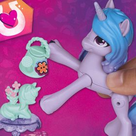 My Little Pony F6112 Izzy Moonbow Unicorn Çay Partisi