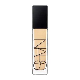 Nars Natural Radiant Longwear Light 3 Gobi Fondöten