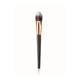 Nascita NASBRUSH0137 Üçgen Açılı Fondöten Fırçası