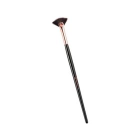 Nascita NASBRUSH0147 Eğimli Kirpik Fırçası