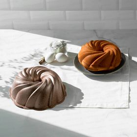 Nehir Buket Gold Döküm 26 cm Kek Kalıbı