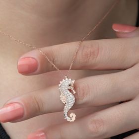 Nereze 925 Ayar Deniz Atı Kadın Gümüş Kolye