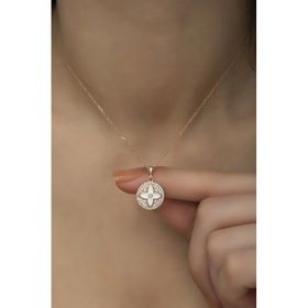 Nereze 925 Ayar Gümüş Beyaz Mineli Rüzgar Gülü Kadın Kolye
