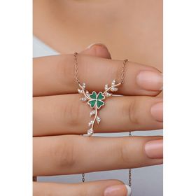 Nereze 925 Ayar Gümüş Daldaki Yeşil Yonca Kolye