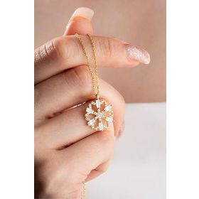 Nereze 925 Ayar Gümüş Gold Baget Taşlı Kartanesi Kolye