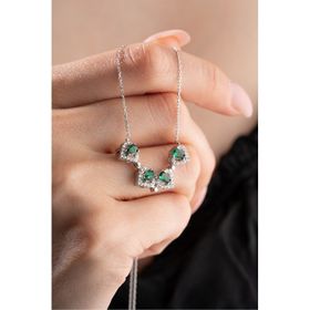 Nereze 925 Ayar Gümüş Mıknatıslı Ayrılabilir Rodyumlu Yeşil Zirkon Taşlı 4 Kalpli Yonca Kolye