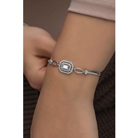 Nereze 925 Ayar Gümüş Rodyum Kaplama Balık Sırtı Zincirli Çerçeveli Tektaş Bileklik