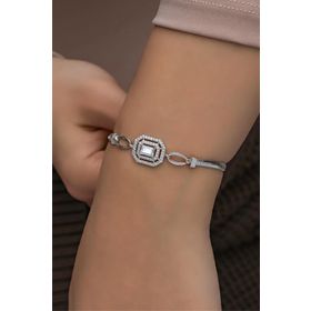 Nereze 925 Ayar Gümüş Rodyum Kaplama Balık Sırtı Zincirli Çerçeveli Tektaş Bileklik