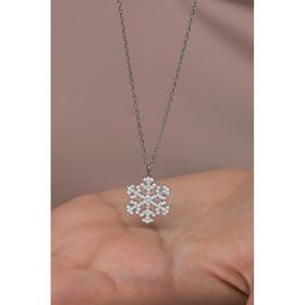 Nereze 925 Ayar Gümüş Rodyum Kaplama Zirkon Taşlı Kartanesi Kolye