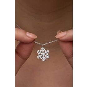 Nereze 925 Ayar Gümüş Rodyum Kaplama Zirkon Taşlı Kartanesi Kolye