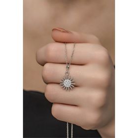 Nereze 925 Ayar Gümüş Rodyumlu Zirkon Taşlı Güneş Model Kolye