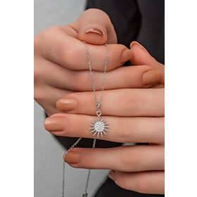 Nereze 925 Ayar Gümüş Rodyumlu Zirkon Taşlı Güneş Model Kolye
