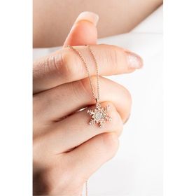 Nereze 925 Ayar Gümüş Rose Altıgen Tasarım Kartanesi Model Kolye