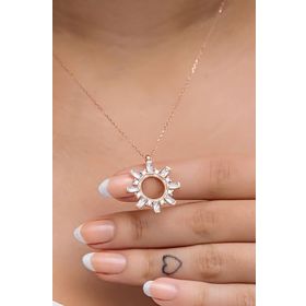 Nereze 925 Ayar Gümüş Rose Baget Taşlı Güneş Tasarım Kolye