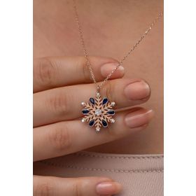 Nereze 925 Ayar Gümüş Rose Kaplama Mavi Taşlı Kartanesi Kolye