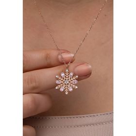 Nereze 925 Ayar Gümüş Rose Kaplama Pembe Taşlı Kartanesi Kolye